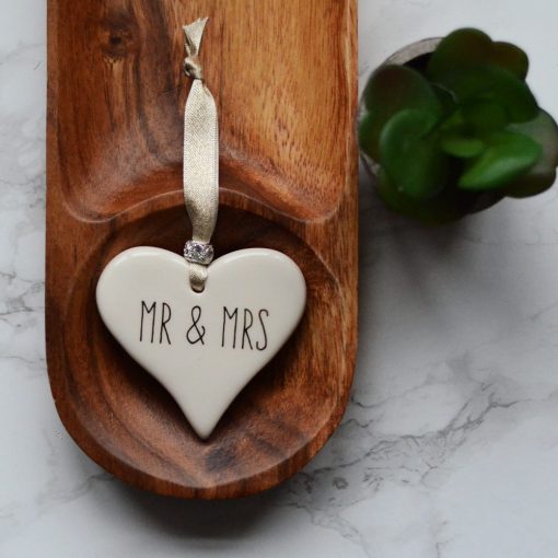 DIMBLEBY CERAMICS MEDIUM HEART MR AND MRS