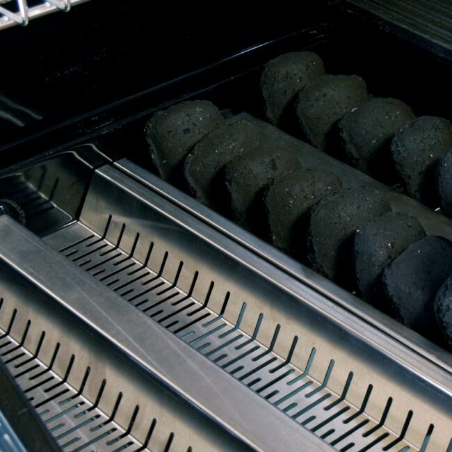 GRILLSTREAM GOURMET HYBRID 6 BURNER WITH STEAK SHELF - Image 4