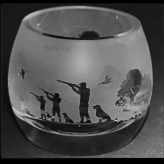 MILFORD TEALIGHT HOLDER GLASS SHOOTING
