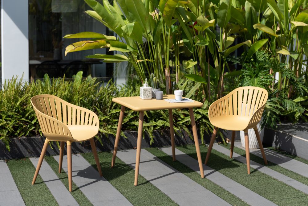 LIFESTYLE GARDEN NASSAU 70CM SQ BISTRO SET HONEY - Image 3
