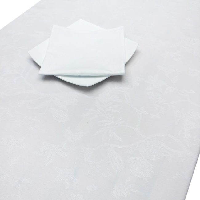 PEGGY WILKINS ROUND WHITE CHRISTABEL TABLECLOTH