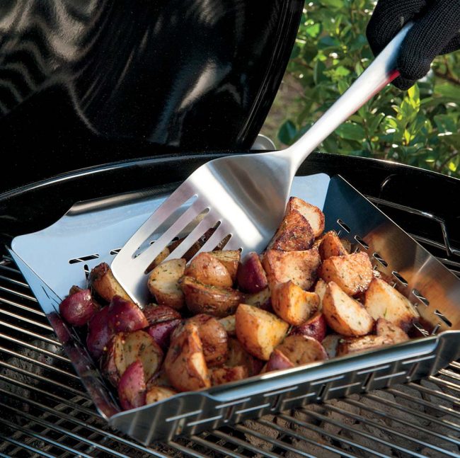 WEBER DELUXE GRILL BASKET